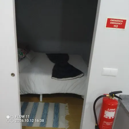 Apartament Charnecas House